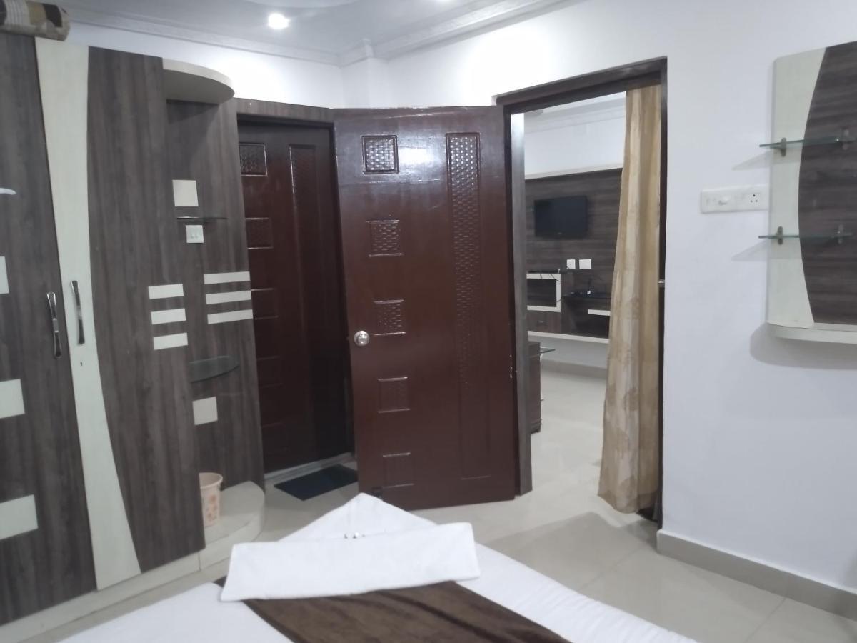 La Platina Premium Suites, Near Puri Sea Beach Екстер'єр фото