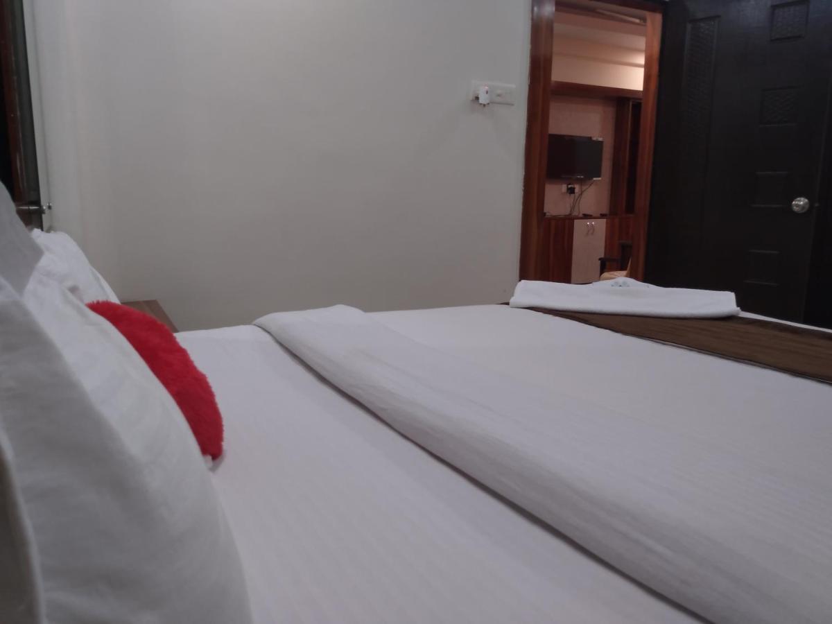 La Platina Premium Suites, Near Puri Sea Beach Екстер'єр фото